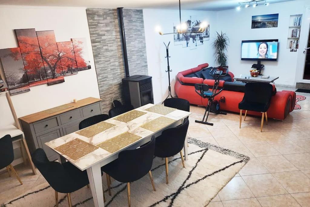 Villa Confortable Avec Jacuzzi A Chevannes Chevannes  Eksteriør billede